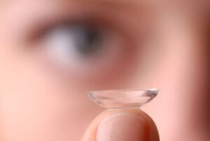 Kontaktlinsen und Nachtlinsen